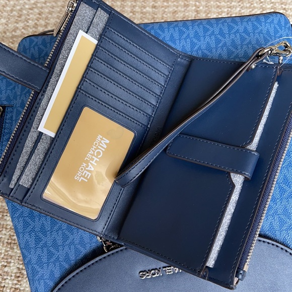 Michael Kors Jet Set Travel Lg Double Zip - Picture 10 of 16